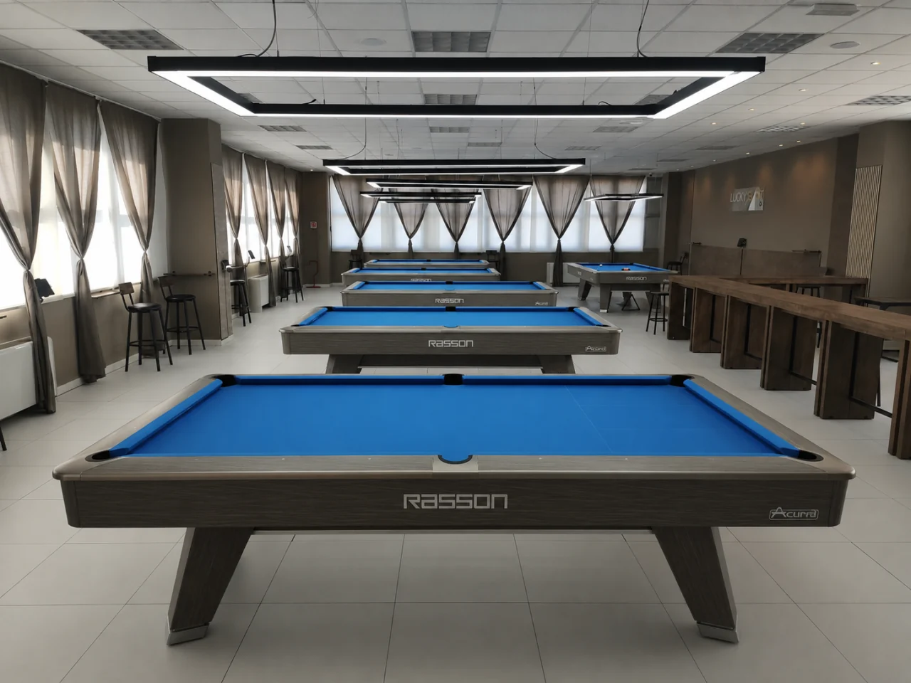 Sala Lucky Shot con sei tavoli Rasson Acurra da 9 piedi